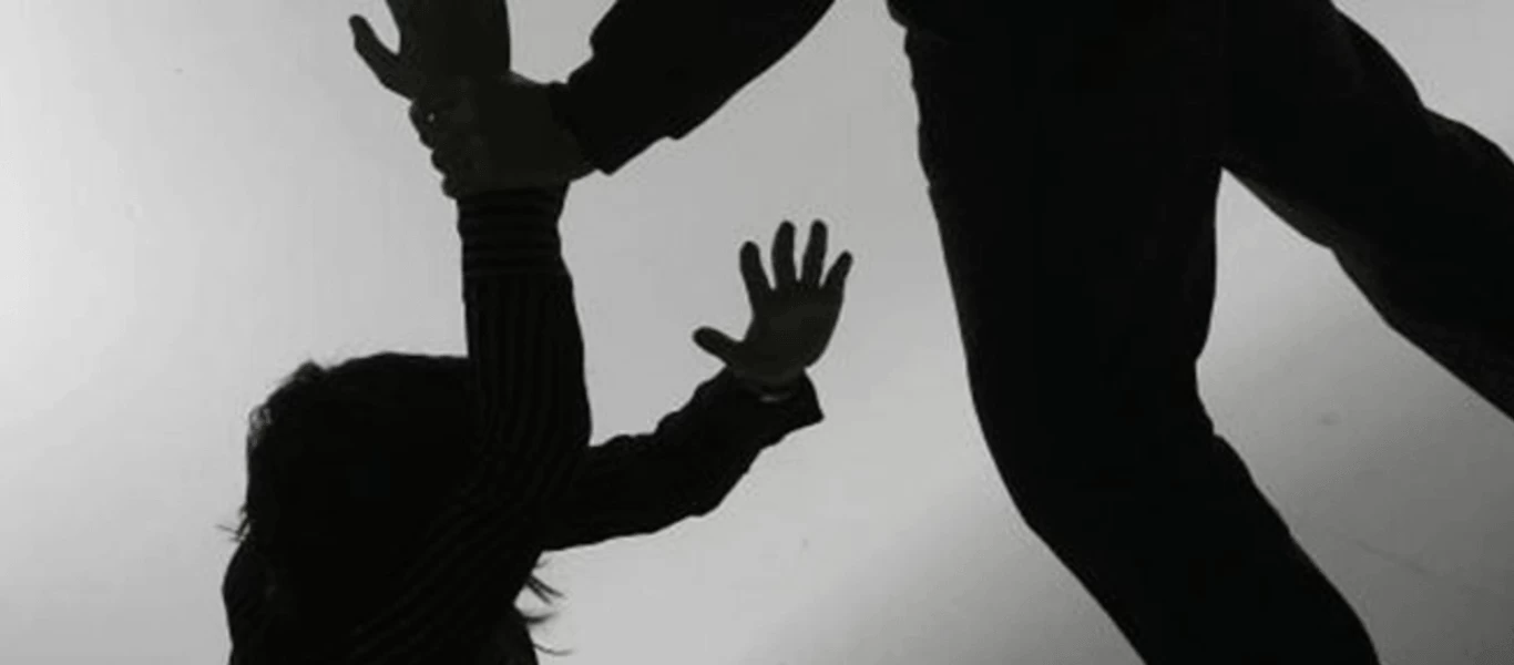 Άγριος ξυλοδαρμός μέχρι θανάτου σε 17χρονη από συγγενείς επειδή φόρεσε...τζιν!